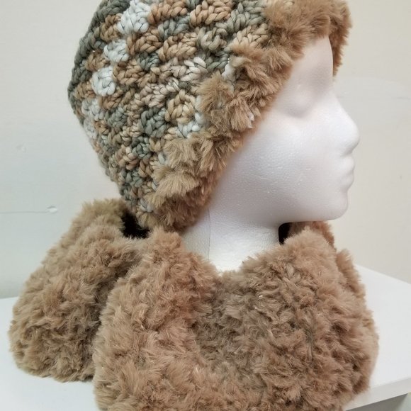 Faux fur trimmed Earwarmers, hats. infinity scarf - Picture 2 of 12